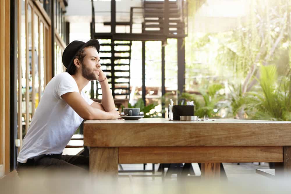 Voici Comment Un Narcissique Trompe Les Gens En Leur Faisant Croire Qu'il Est Quelqu’un De Bien