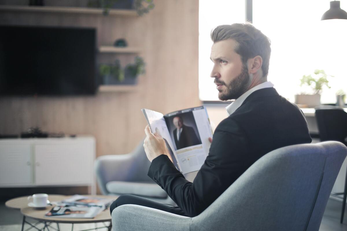 Le Regard Narcissique : Un Outil Captivant à Ne Surtout Pas Risquer