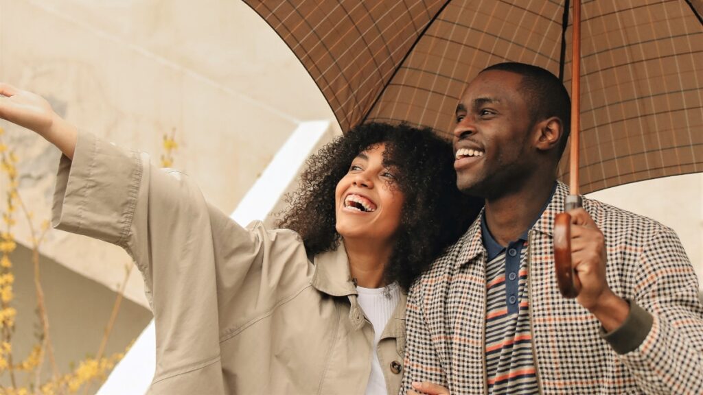Les Signes D Un Amour Naissant Chez Un Homme Les 21 Signes d'Un Amour Naissant Chez Un Homme