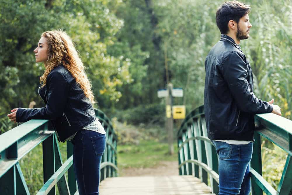 Est-ce Qu'il Me Mène En Bateau  9 Signes Évidents Qu'il Vous Fait Marcher