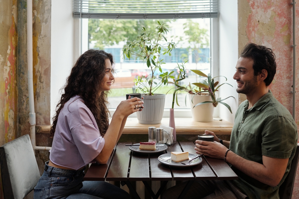 18 Conseils Pour Inciter Un Homme à Vous Draguer En Utilisant la Psychologie Masculine