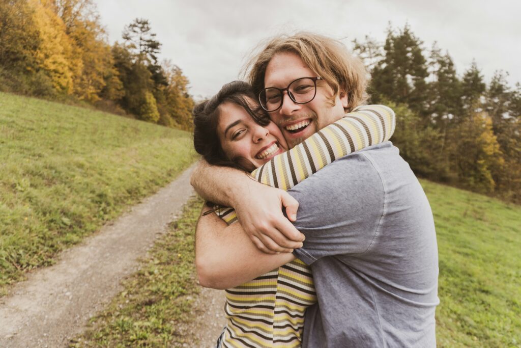 Pourquoi Prendre De La Distance En Amour Crée De L'attirance : 8 Raisons Rationnelles