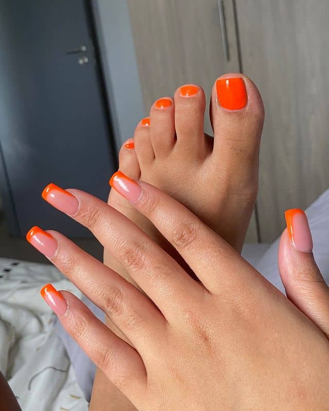 Ongles d'été orange assortis