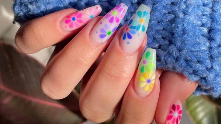 22 Dessins D’ongles De Marguerite Pour La Plus Belle Manucure D’été