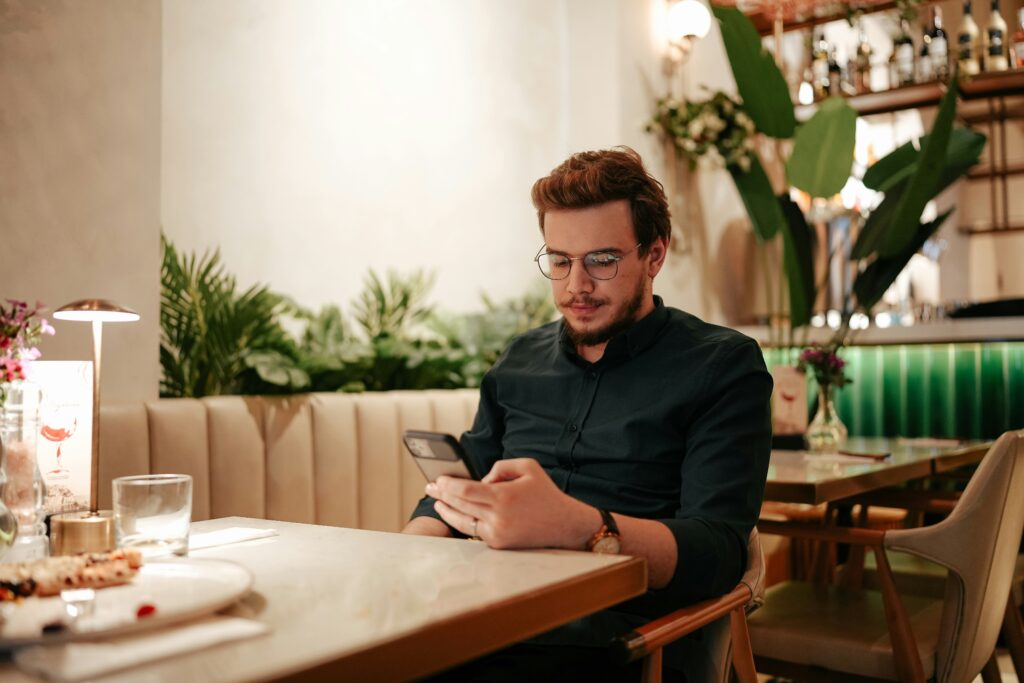 6 Choses Que Vous Faites Qui La Font Cesser De Vous Aimer Sans Dire Un Mot