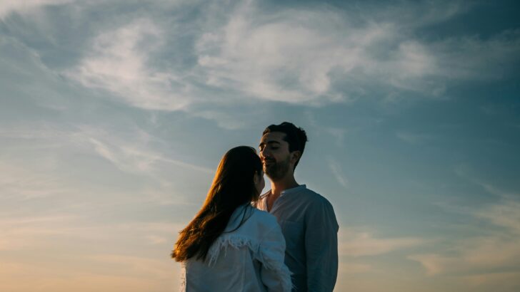 8 Façons Dont La Distance Peut Approfondir L’Amour—Pas Le Détruire