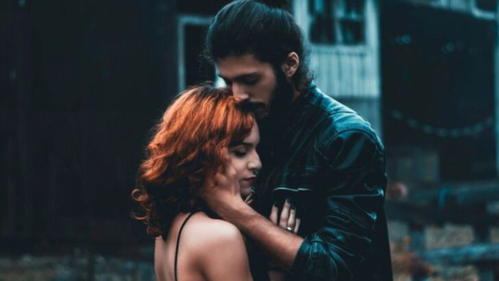 Lorsque l’homme que tu aimes fait ces 8 choses, tu devrais le laisser partir