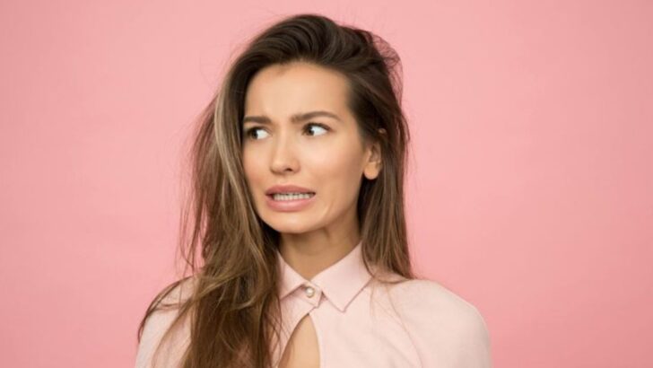 Comment les narcissiques déforment la vérité – et pourquoi tu commences à remettre la réalité en question