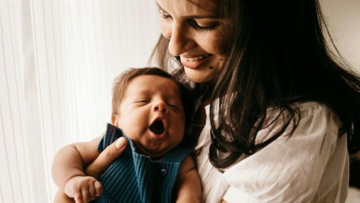 10 façons de savoir que tu es une excellente mère — même si tu n’en as pas eu une comme modèle