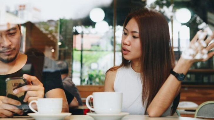 Voici 7 formes de micro-tromperie que de plus en plus de gens dénoncent aujourd’hui