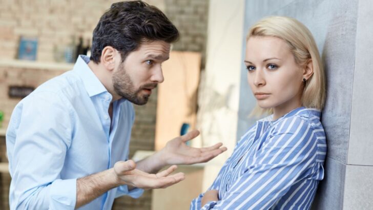 Ces 12 tactiques sont typiques des narcissiques dans les relations