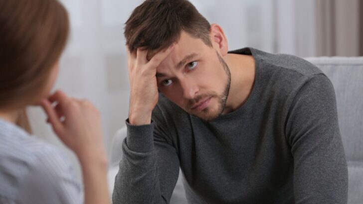 Ce que beaucoup prennent pour de la confiance en soi est souvent du narcissisme : 13 traits r&eacute;v&eacute;lateurs