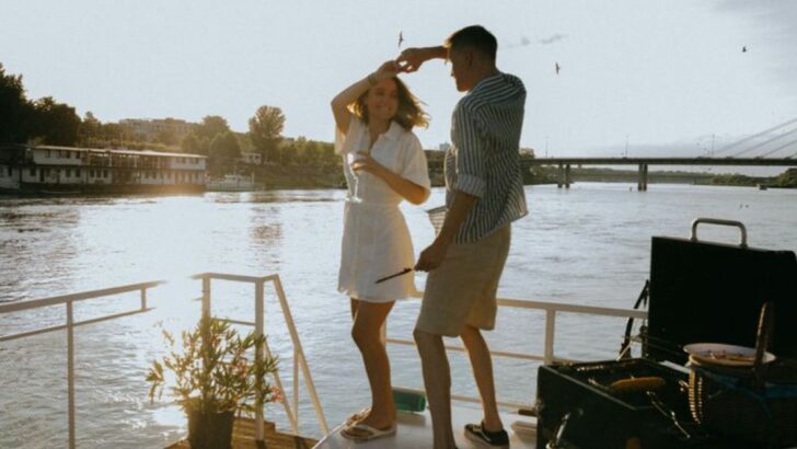 12 façons étranges dont un narcissique montre son “amour” — et qui peuvent vous surprendre