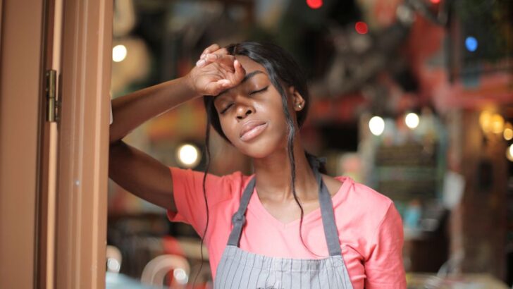 12 signes que vous &ecirc;tes &eacute;motionnellement &eacute;puis&eacute;e &agrave; force d&rsquo;aimer un narcissique