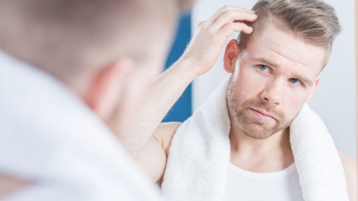 Les hommes qui ont des traits narcissiques ont souvent ces 10 comportements