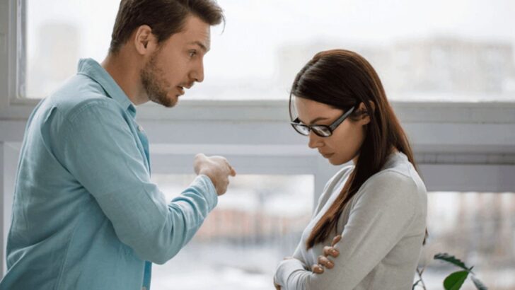 Le manuel du narcissique : 16 tactiques qu’il utilise quand tu tiens bon