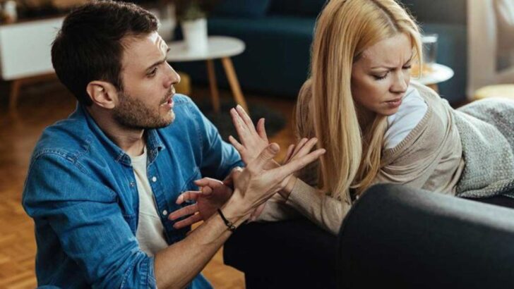 17 excuses que les narcissiques inventent lorsqu’ils sont pris la main dans le sac