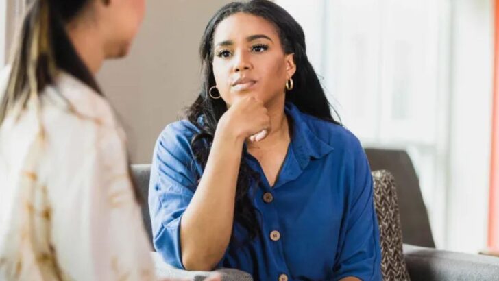 17 phrases que les personnes ayant une faible intelligence émotionnelle utilisent et qui blessent les autres